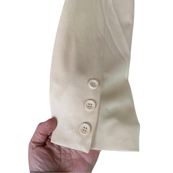 NWT PrettyLittleThing 2 Piece Suit Blazer Trousers Set Office Off White Buttons - Picture 9 of 13